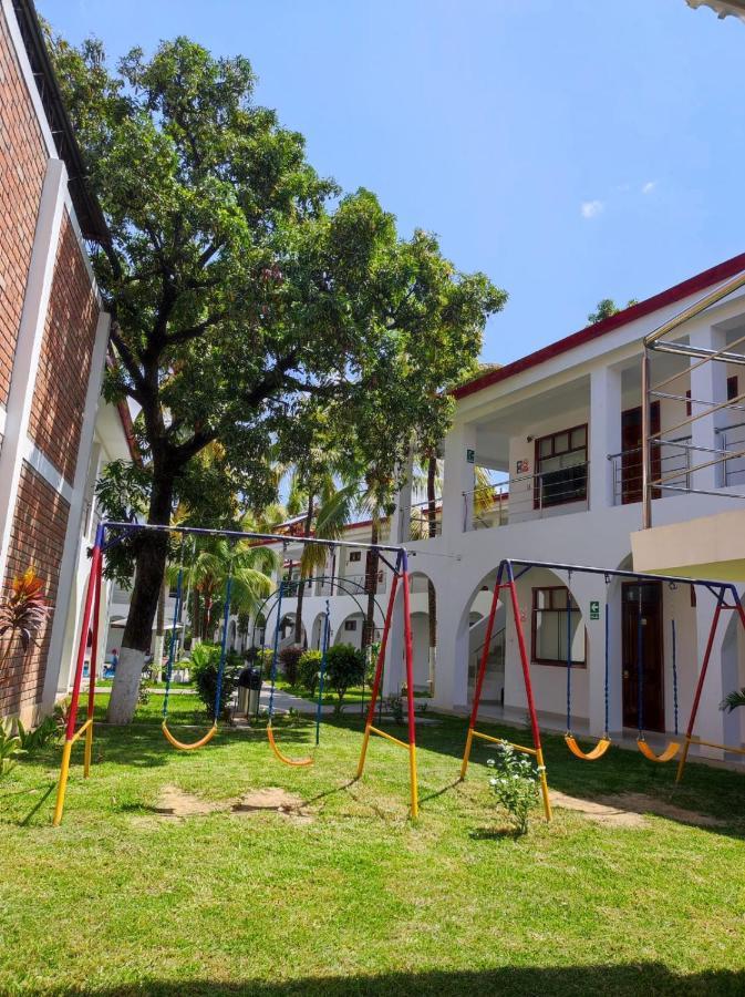 Hotel El Bosque Xaém Exterior foto